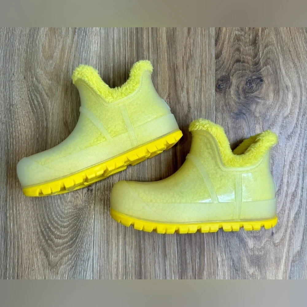 UGG RAINCLOUD Canary CLEAR WATERPROOF RUBBER 1132070 Women’s Size 6 EUC